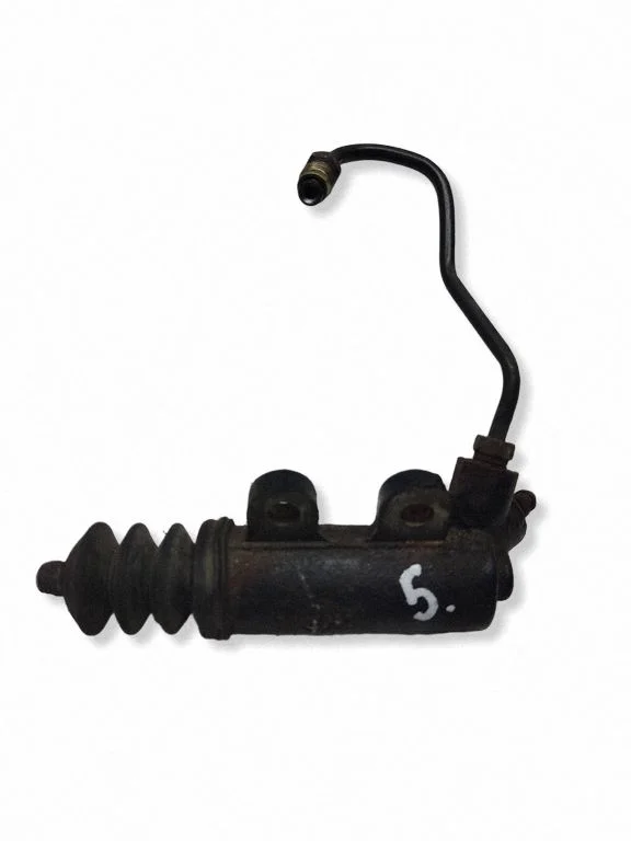 Clutch slave cylinder – Toyota Corolla E120 E130 (2004-2007)