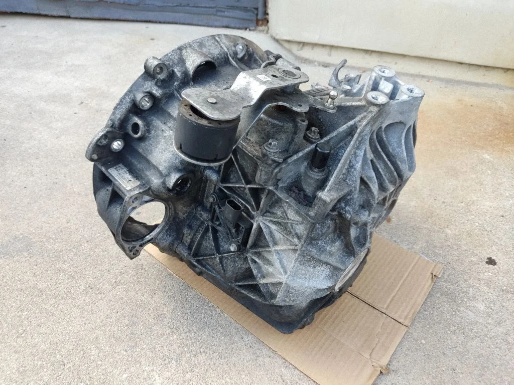 Manual 6 speed gearbox A1762610101
