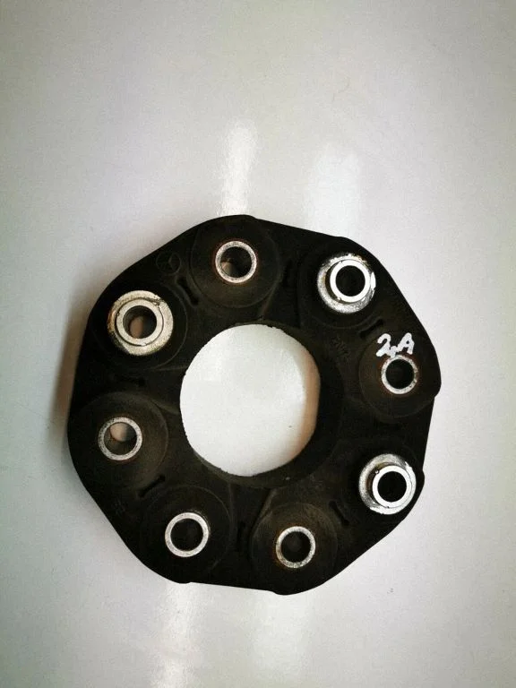 Rear prop shaft donut coupling/joint – Mercedes-Benz CLS-Class C219 (2003-2011)