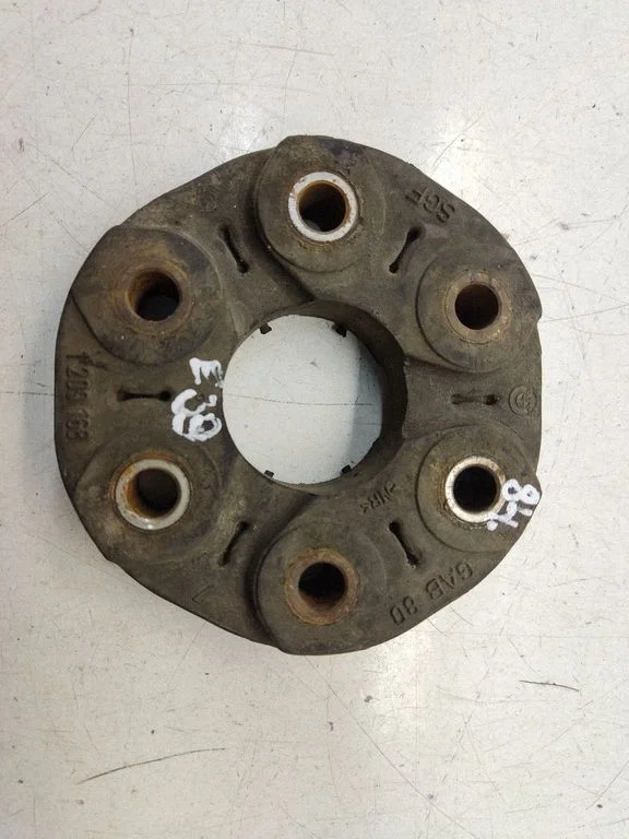 Rear prop shaft donut coupling/joint – BMW 5 Series E39 (1996-2003)