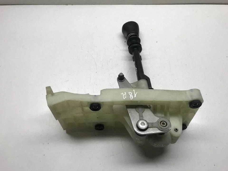 Mechanizm zmiany biegów (kulisa) V040303