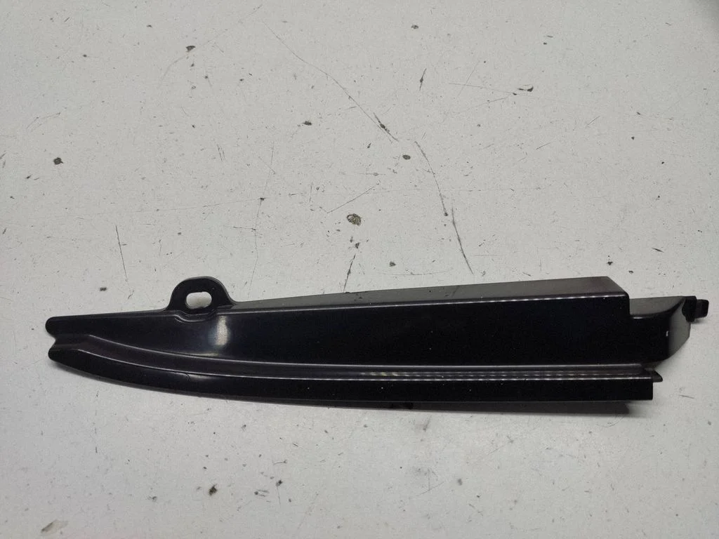 Front bumper splitter molding 04717734AB