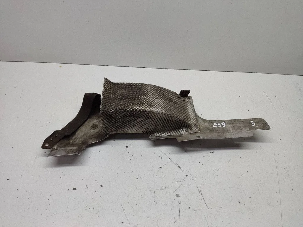 Brake cooling air channel/duct – BMW 5 Series E39 (1996-2003)