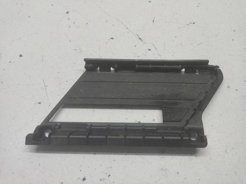 Front bumper upper radiator grill 86508Q0GC0