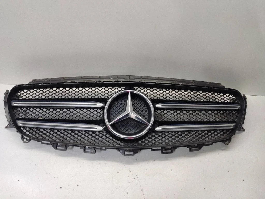Esistange ülemine radiaatorivõre – Mercedes-Benz E-klass W213 (2016-)