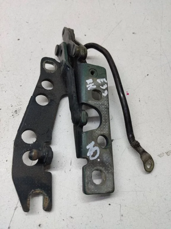 Engine bonnet/hood hinges – right