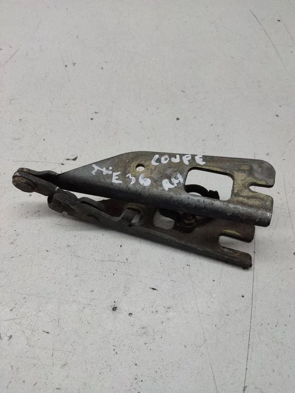 Engine bonnet/hood hinges – right