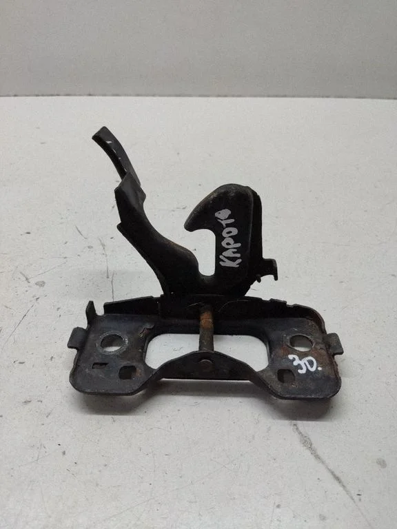 Engine bonnet/hood lock/latch loop/hook – Chrysler Grand Voyager V (2007-2015)