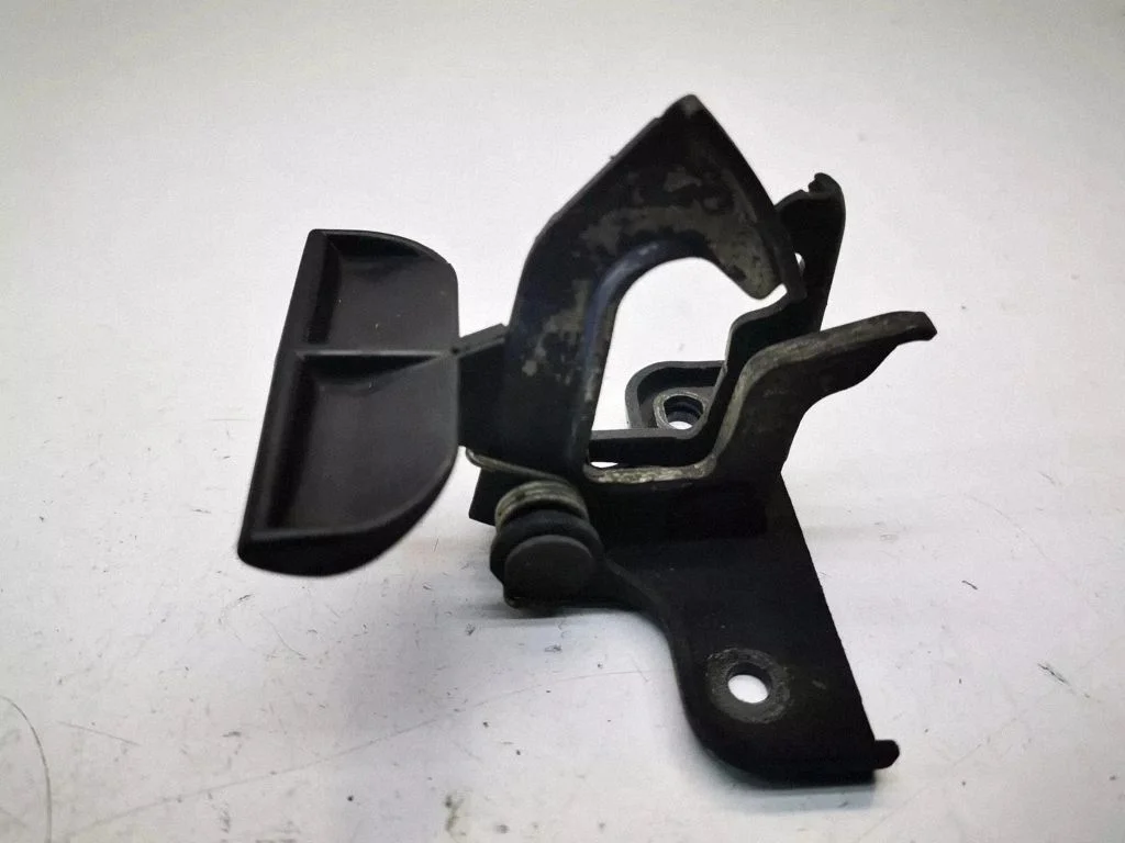 Engine bonnet/hood lock/latch loop/hook – Mercedes-Benz R-Class W251 (2005-2013)