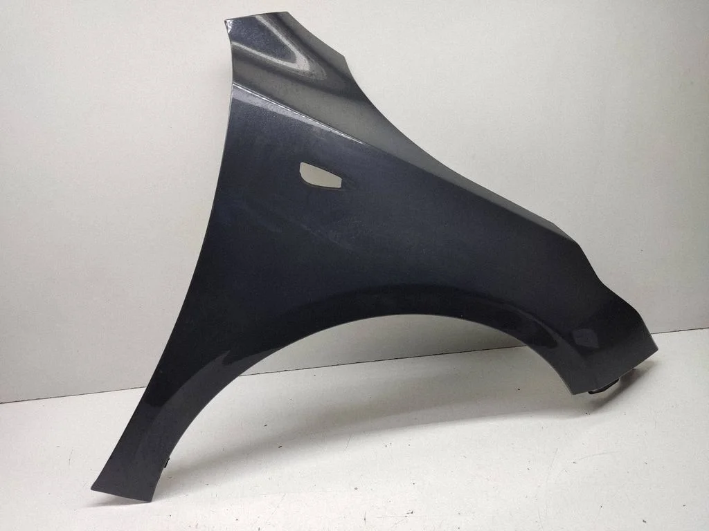 Fender – right
