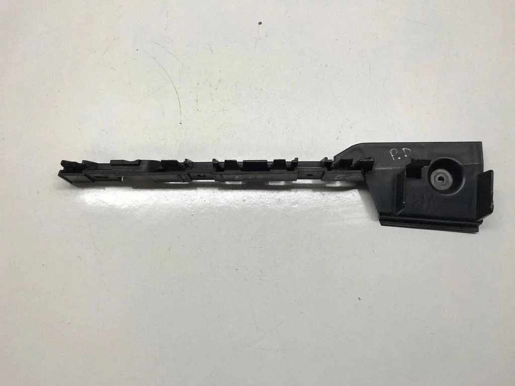 Fender mounting bracket 7184356