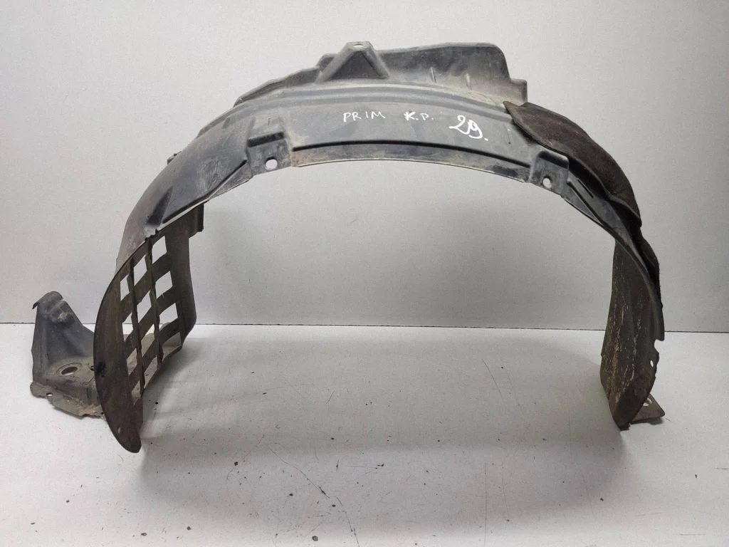 Front wheel arch liner splash guards 63841AV500