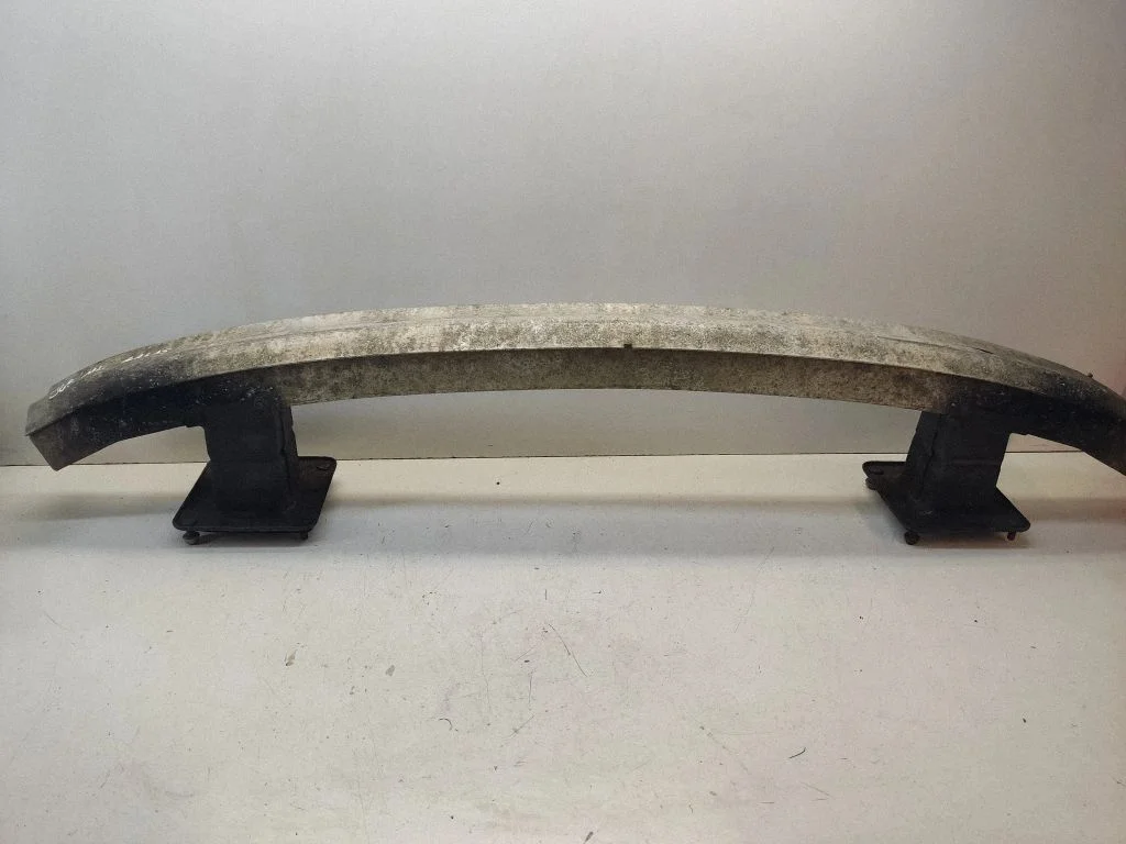 Tagumise kaitseraua põikitala A1646190122