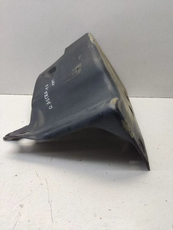 Engine splash shield/under tray 13114646