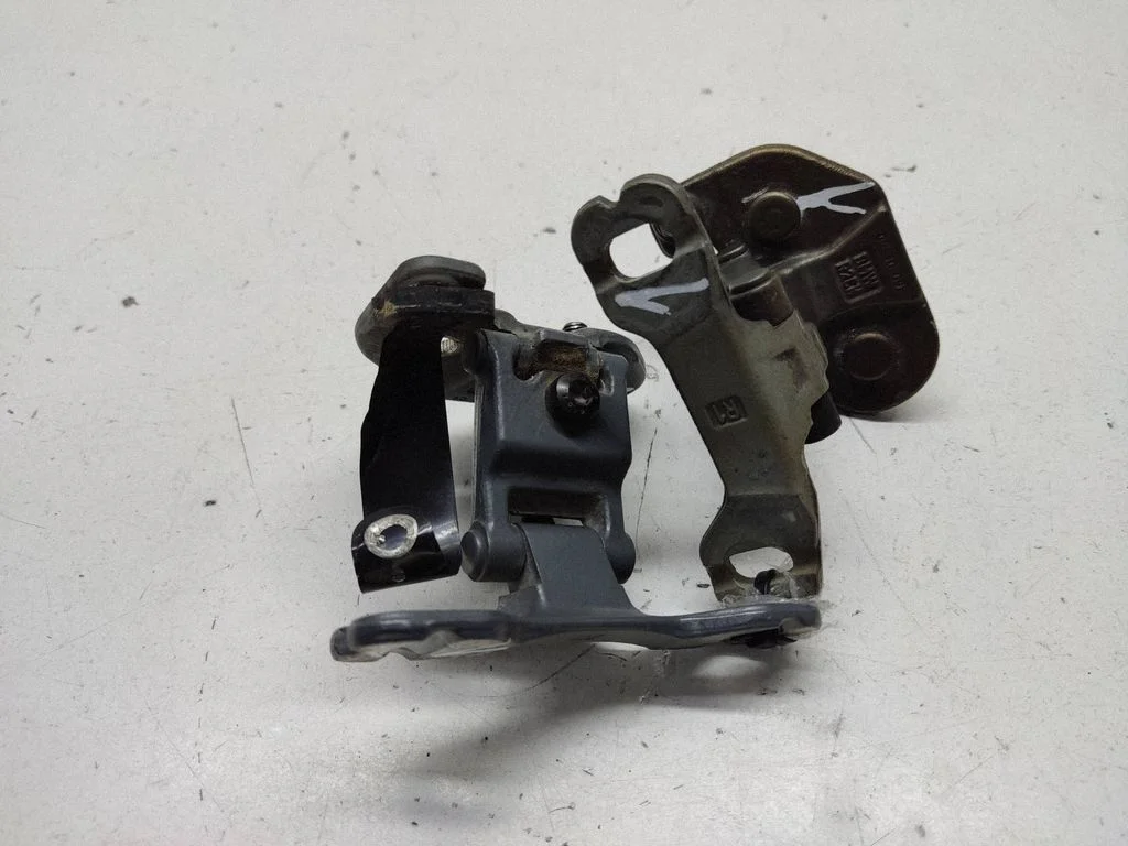 Tailgate/trunk/boot hinge 7060626