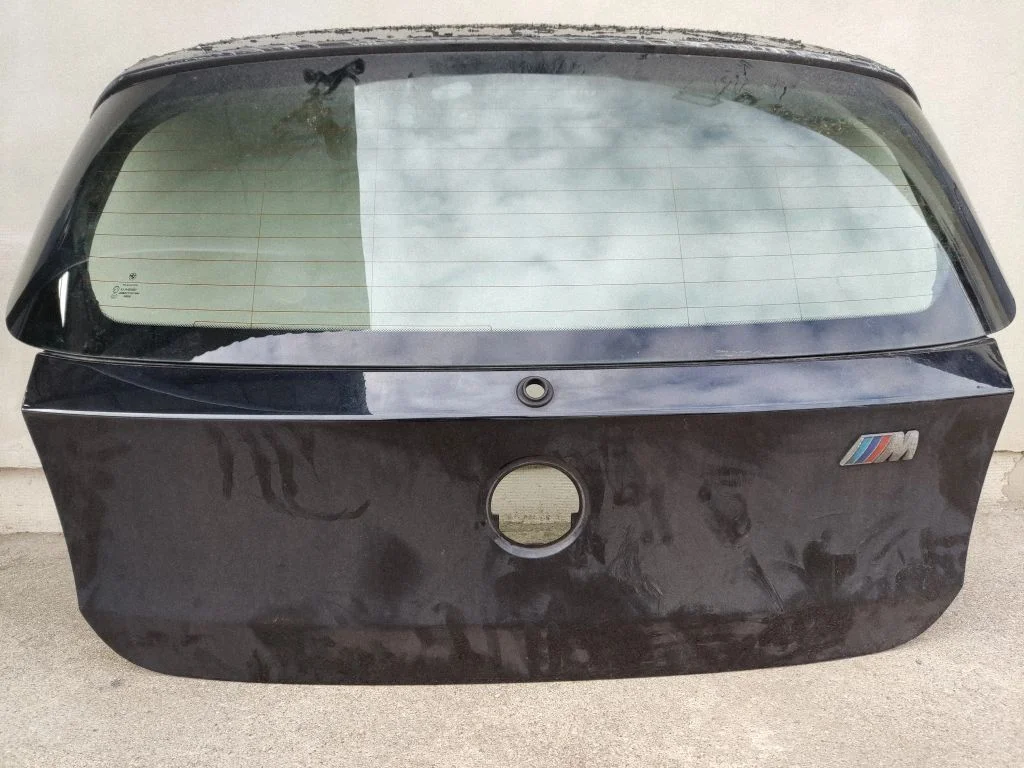 Tailgate/trunk/boot lid – rear