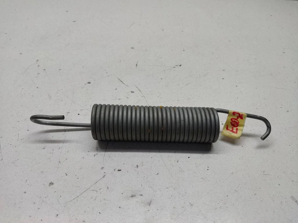 Tailgate/trunk/boot tension spring – BMW 5 Series E60 E61 (2004-2010)