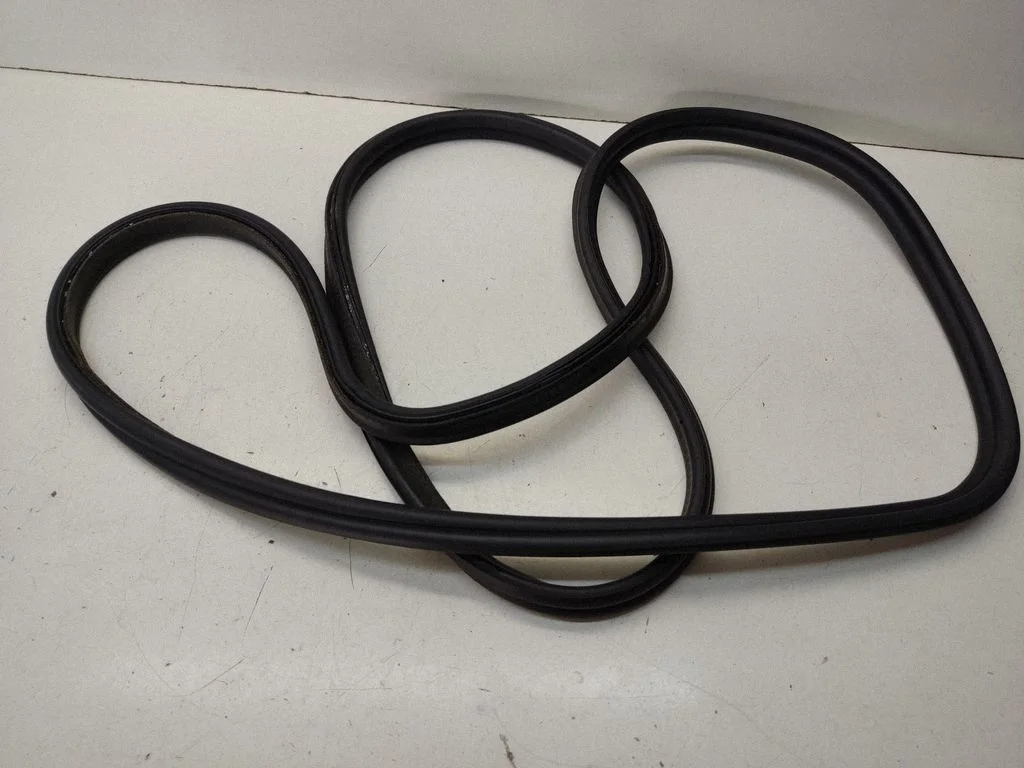 Loading door rubber seal (on body) – BMW 5 Series F10 F11 (2009-2016)