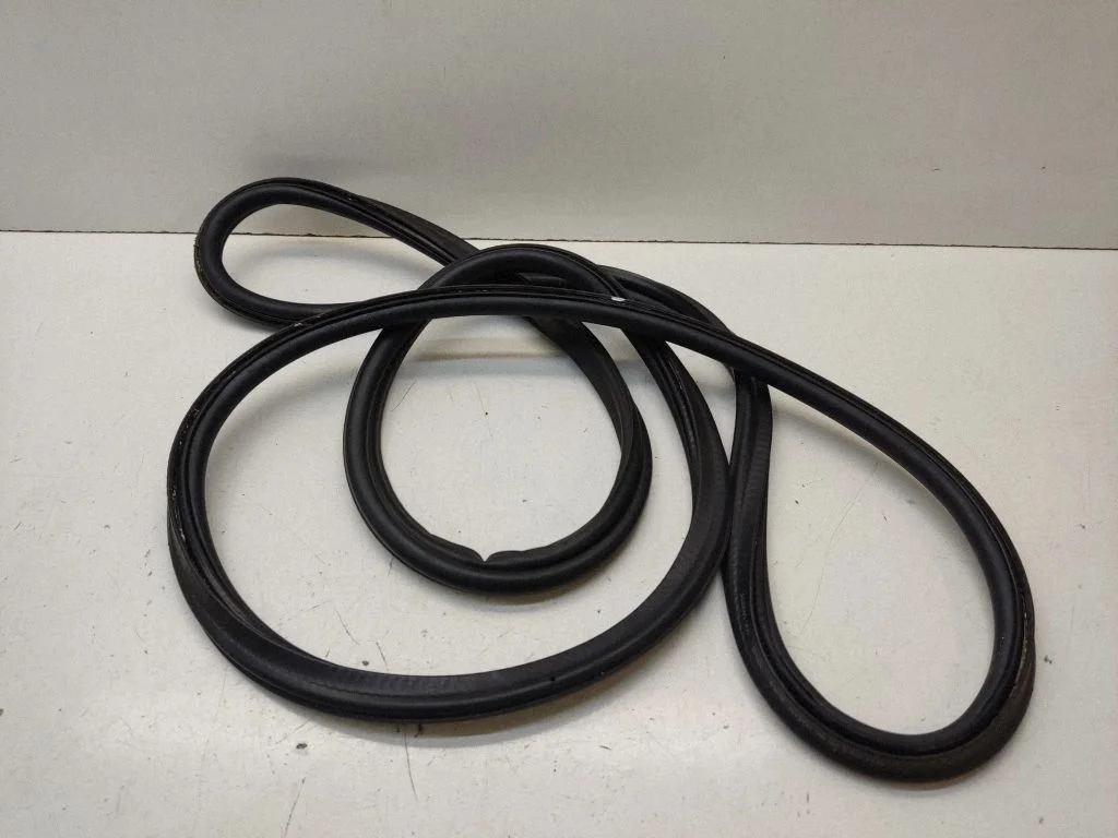 Loading door rubber seal (on body) – Mini Cooper Countryman R60 (2011-2016)