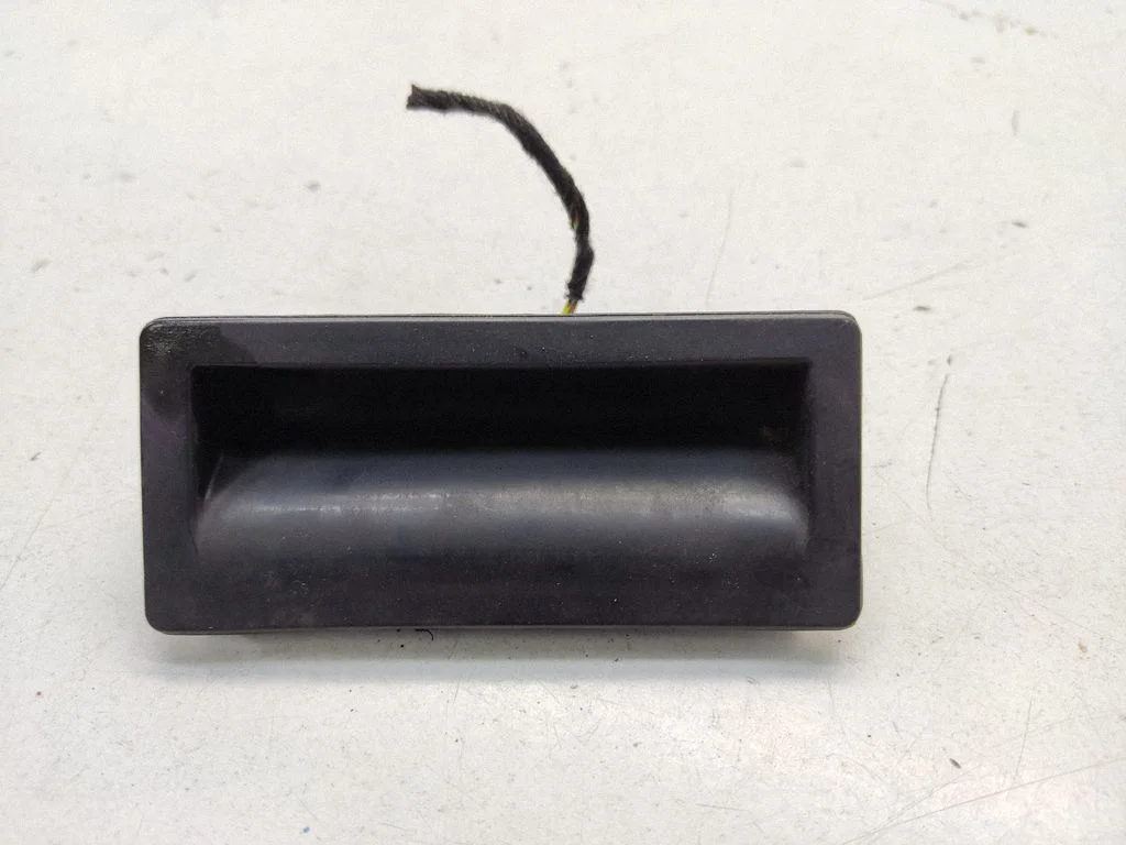 Tailgate/trunk/boot exterior handle 5N0827566