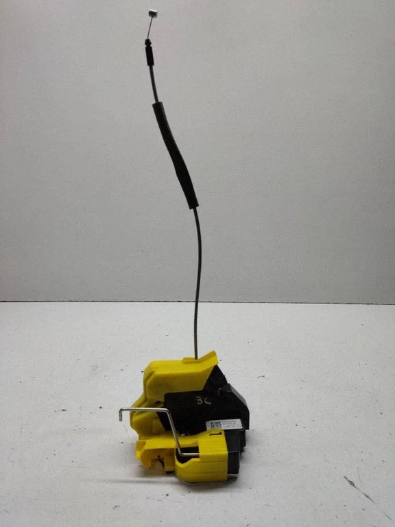Front door lock 81320Q0100