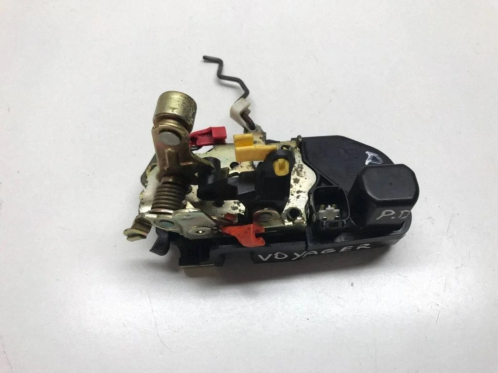 Front door lock – right