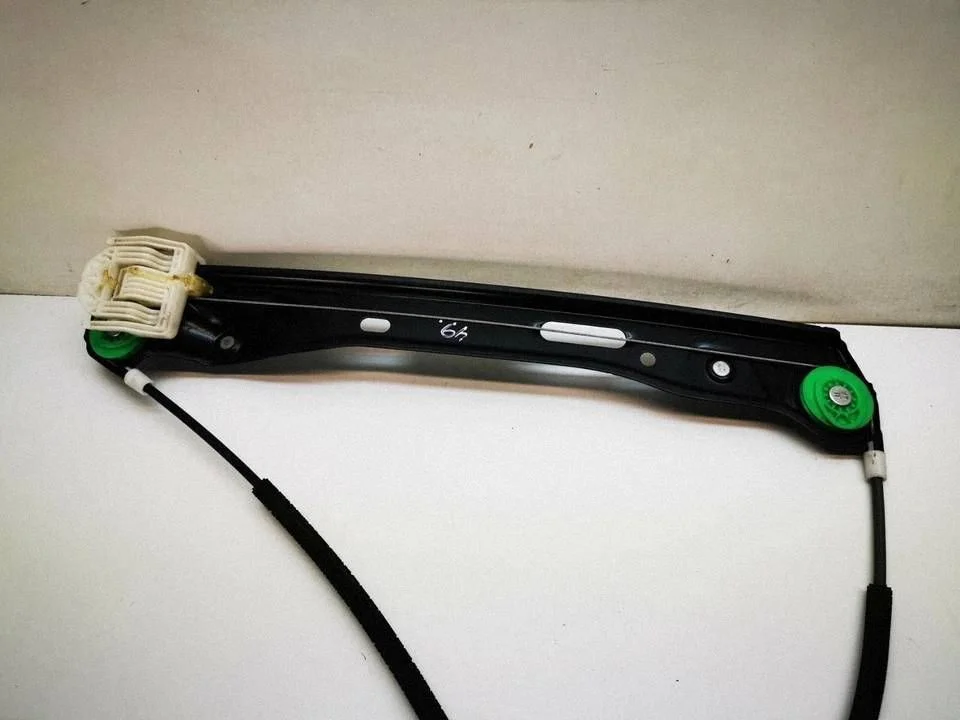 Front door window regulator with motor – BMW 1 Series E81 E87 (2004-2011)