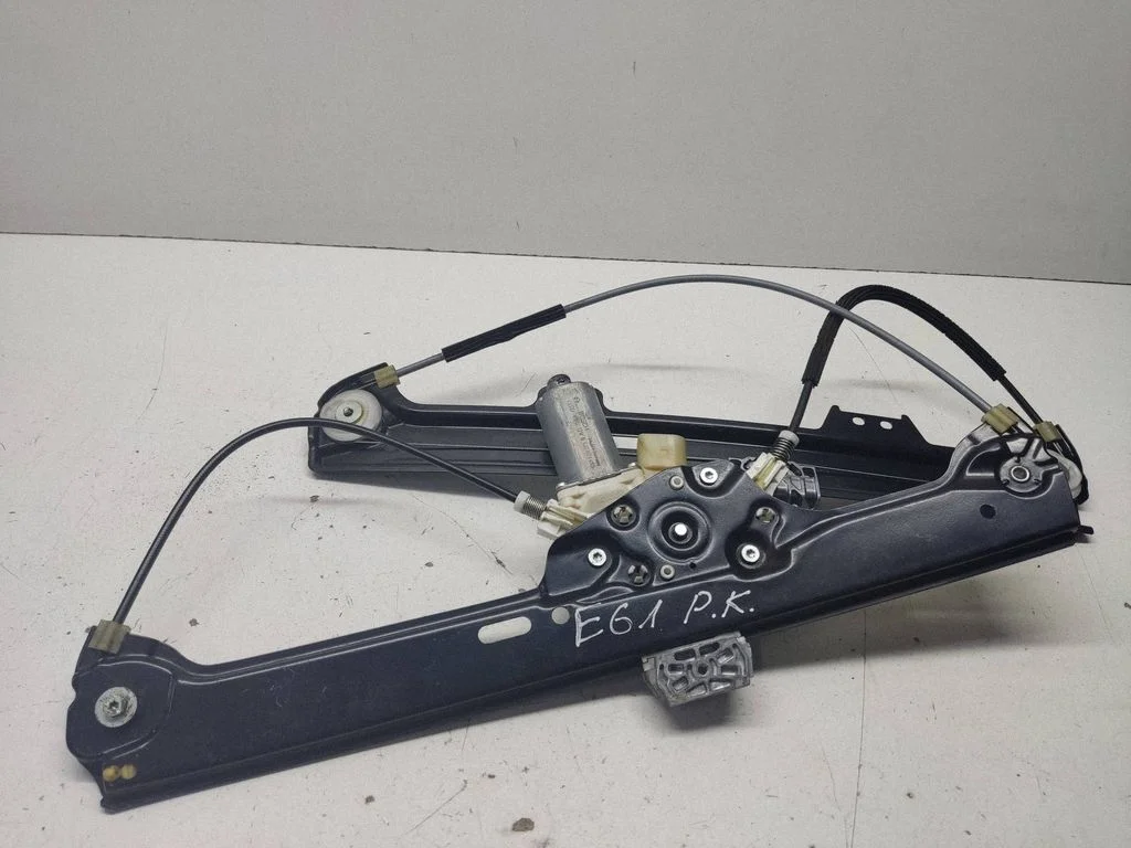 Front door window regulator with motor 0130821459