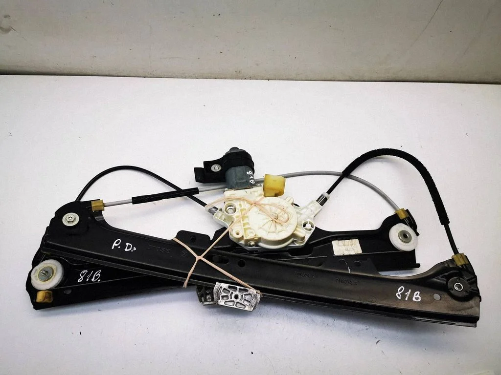 Esiukse elektriline aknatõstuk mootoriga 6981142