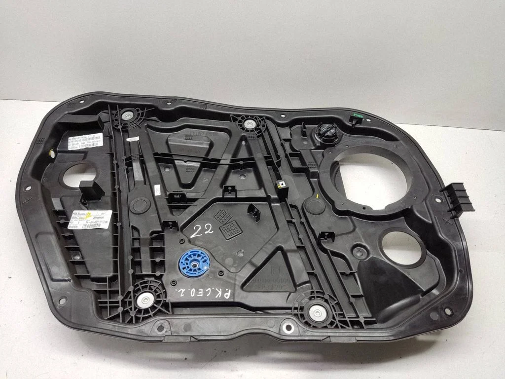 Front window lifting mechanism without motor 82470J7010