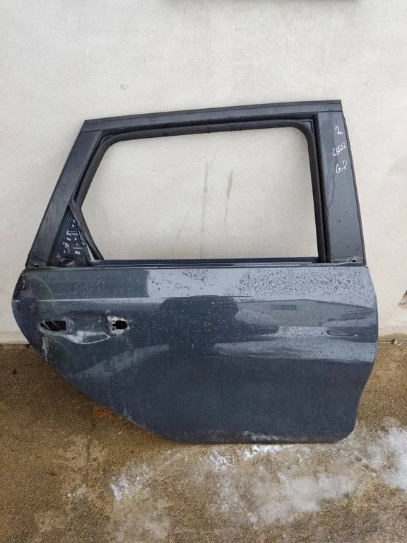 Rear door – right