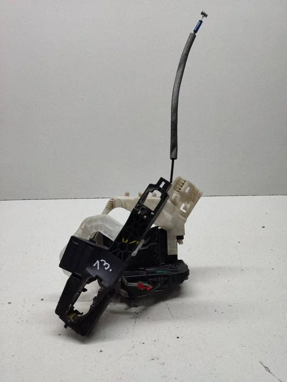 Rear door lock 81420J7000