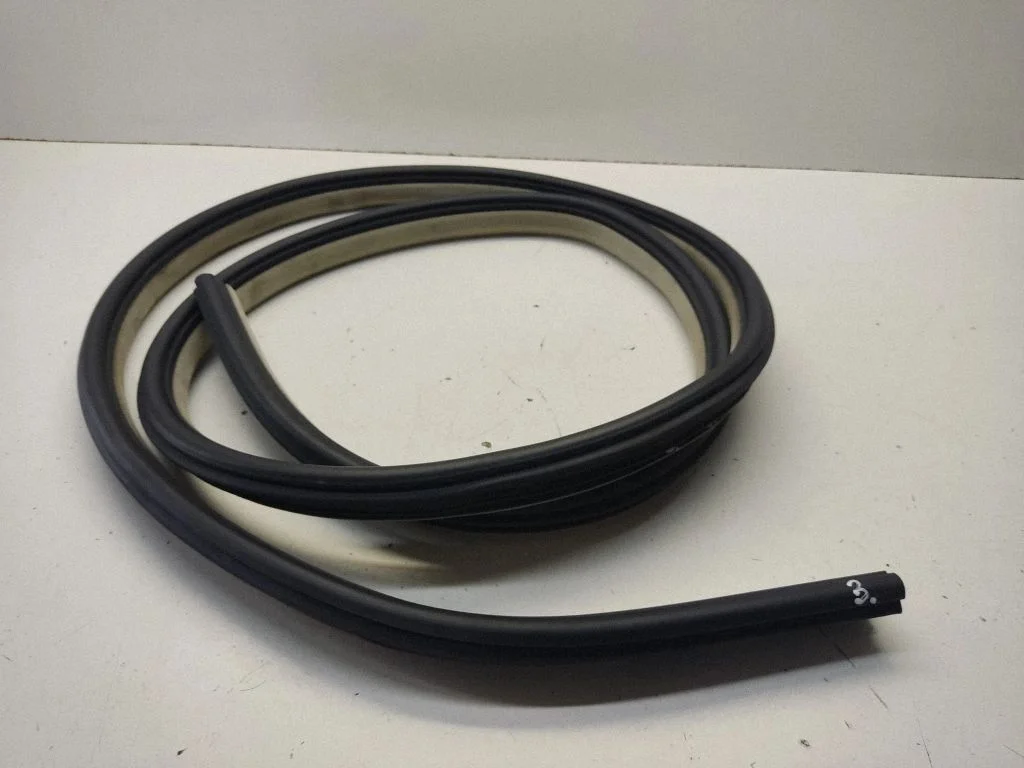 Rear door rubber seal (on body) 56857