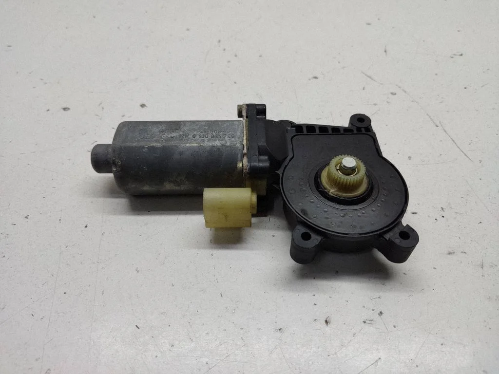Rear door window regulator motor – BMW 5 Series E39 (1996-2003)