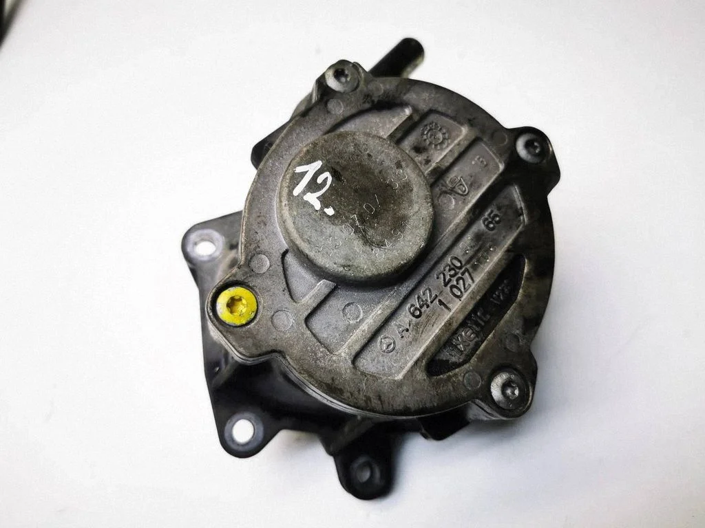 Vacuum pump – Mercedes-Benz R-Class W251 (2005-2013)