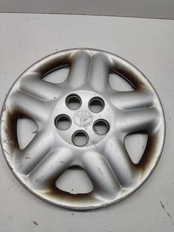 R15 wheel hub/cap/trim – Toyota Corolla E120 E130 (2004-2007)
