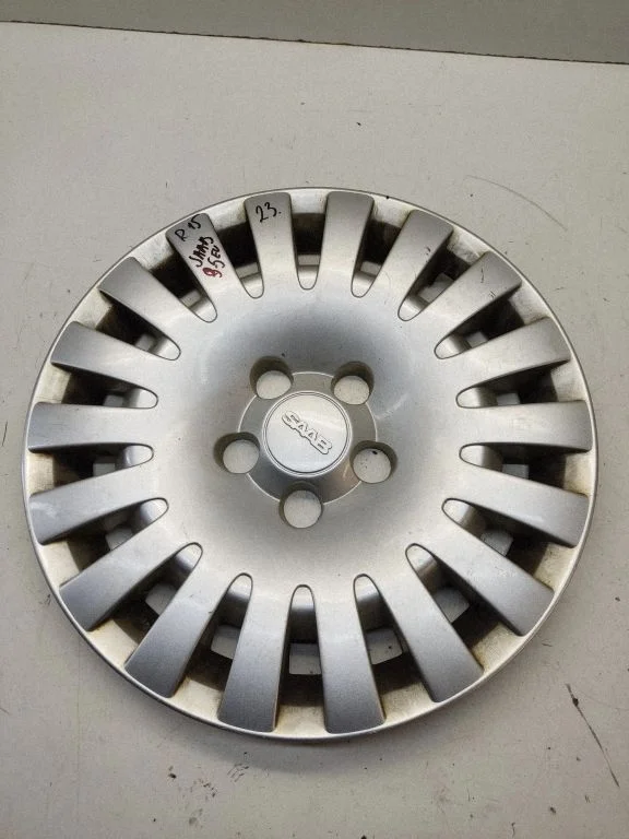 R16 wheel hub/cap/trim – Saab 9-5 (1998-2005)