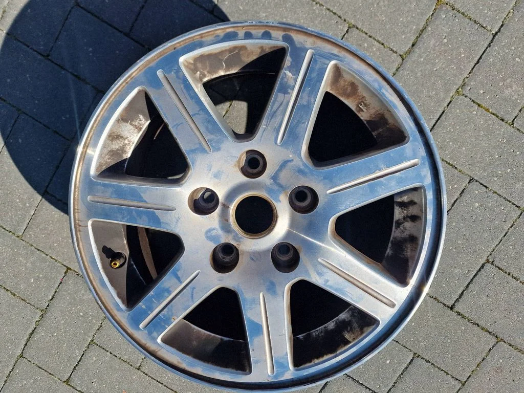 R16 alloy rim – Chrysler Grand Voyager V (2007-2015)