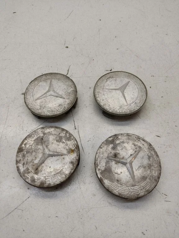 Original wheel cap A1714000025