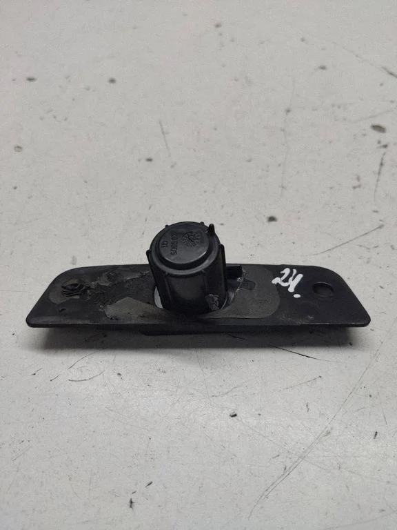 Sliding door lock loop/hook striker – Mercedes-Benz Vito Viano W447 (2014-)