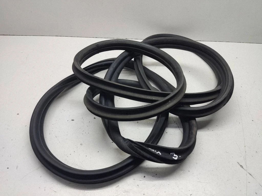 Sliding door rubber seal – Mercedes-Benz Vito Viano W447 (2014-)