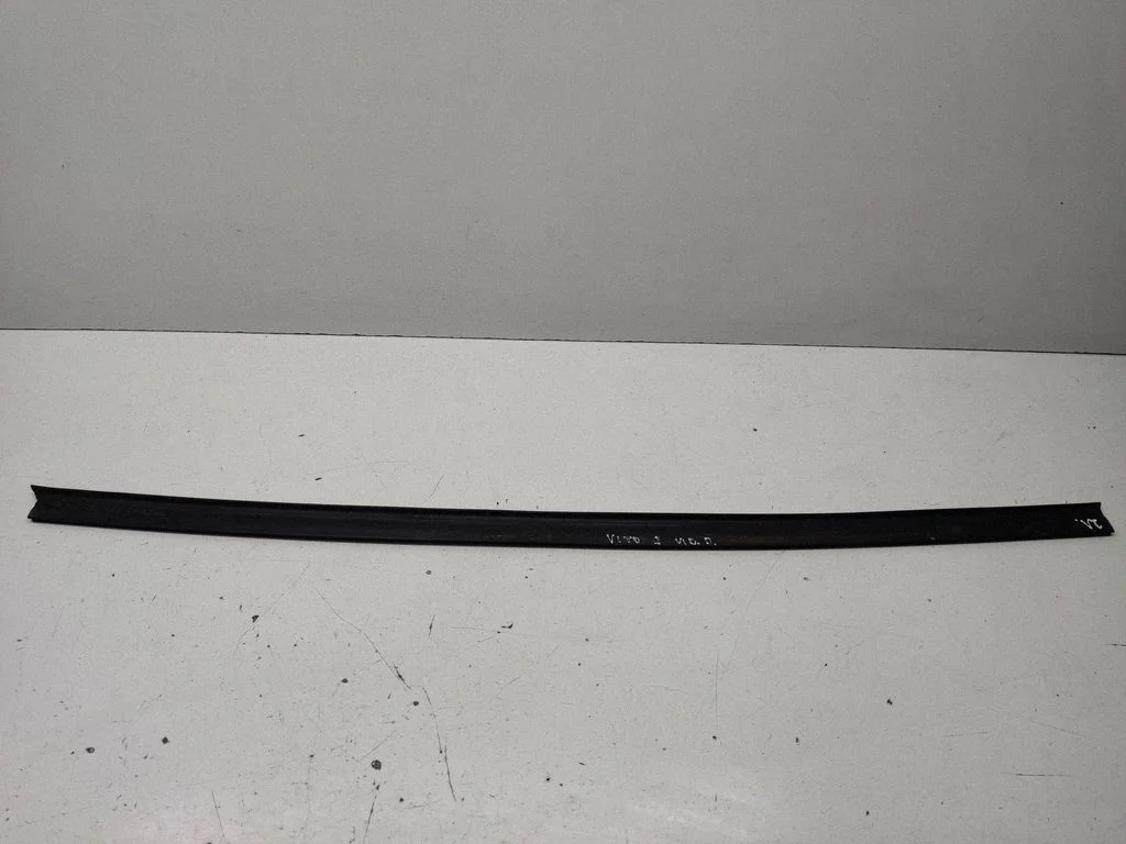 Sliding door rubber seal – Mercedes-Benz Vito Viano W447 (2014-)