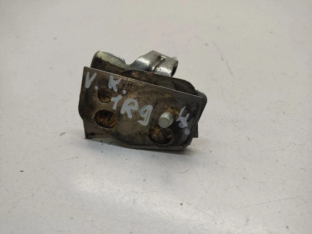 Sliding door lock loop/hook striker – Renault Trafic II (X83) (2001-2014)