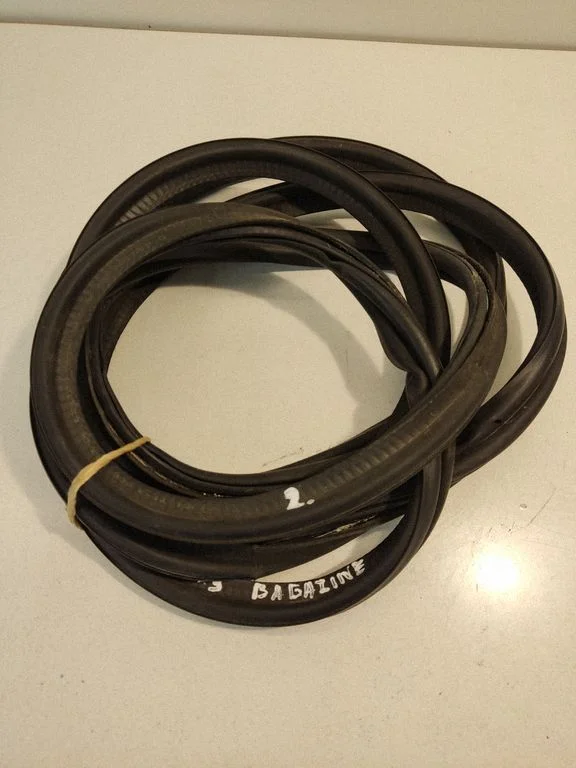 Loading door rubber seal (on body) – BMW X3 E83 (2003-2010)
