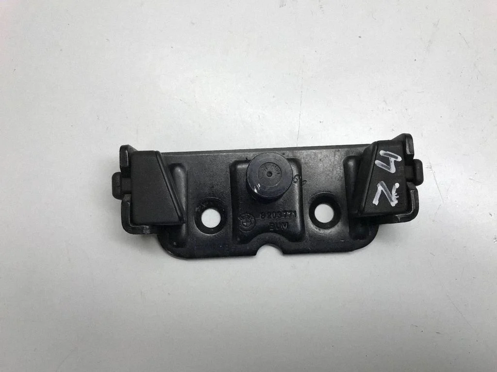Laadimisukse luku vastus – BMW Z4 E85 E86 (2002-2008)