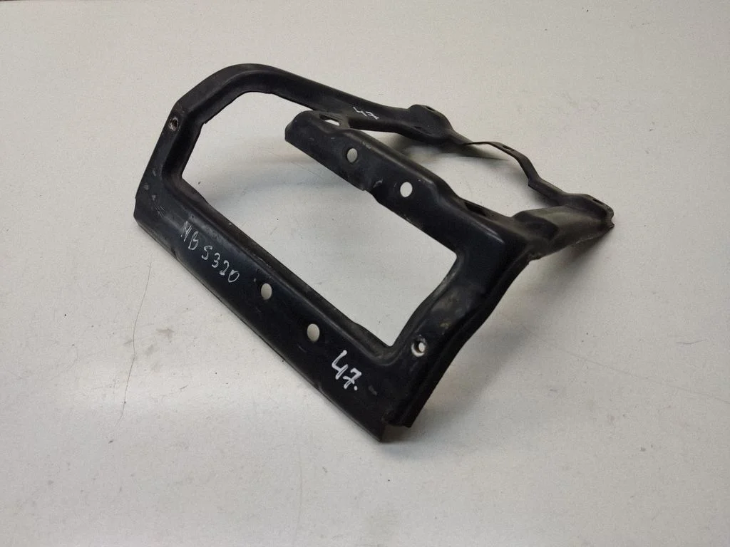 Armatuurlaua ristraam – Mercedes-Benz S-klass W221 (2005-2013)