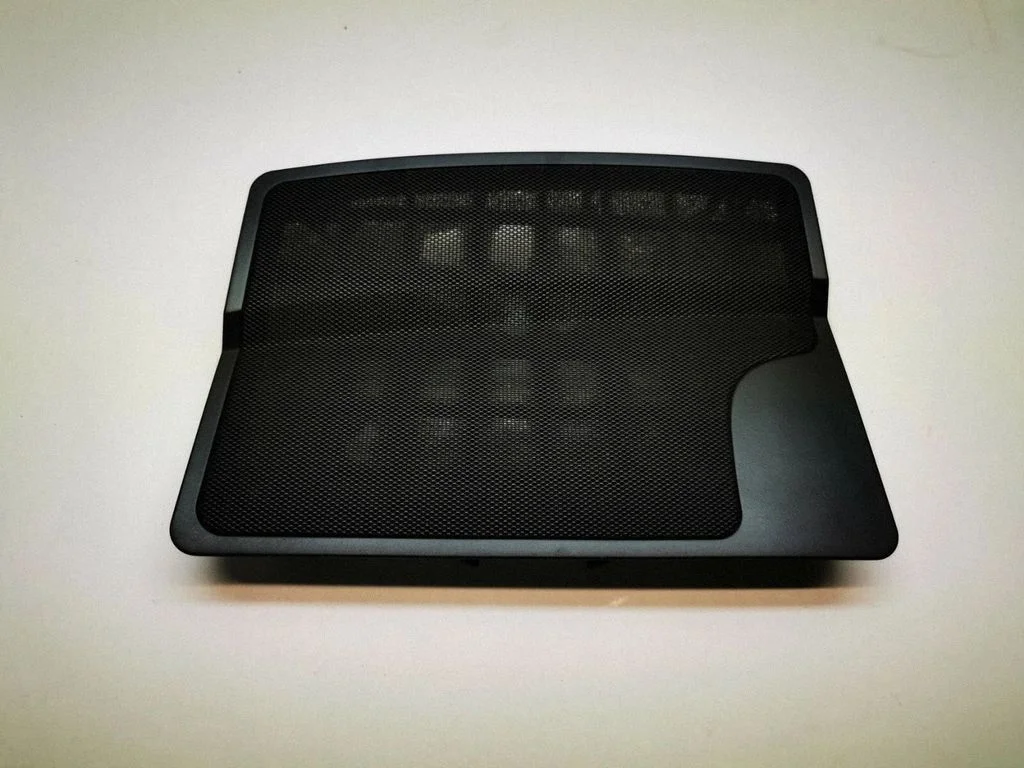 Armatuurlaua keskkõlari kate – BMW 5-seeria E60 E61 (2004-2010)