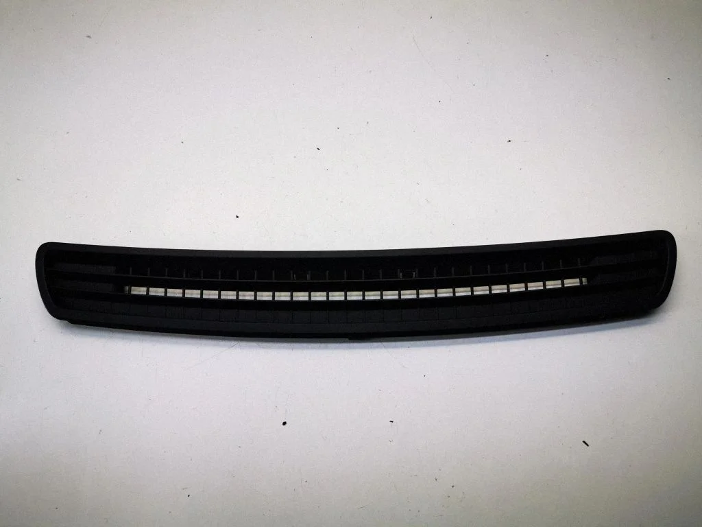 Armatuurlaua õhutusresti kate – Nissan Qashqai+2 (2008-2010)