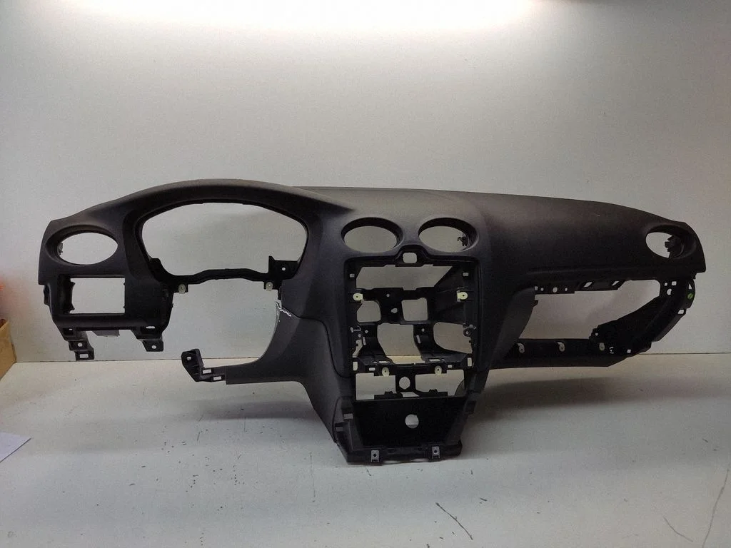 Dashboard center trim panel – Ford Focus C-MAX (2003-2010)