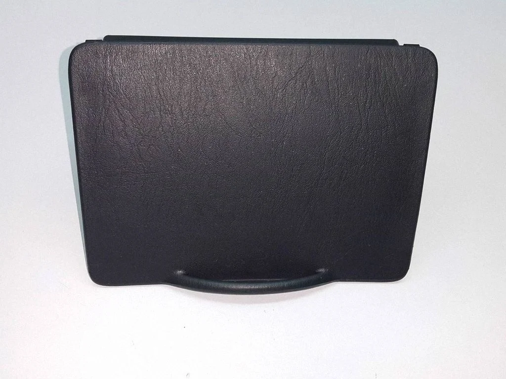 Armatuurlaua panipaik – Toyota Corolla Verso E121 (2001-2004)